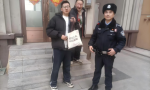 学生遗失重要包裹 冰城民警火速  寻回暖人心